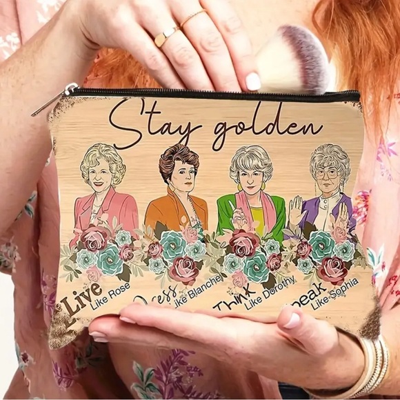 Stay Golden Lightweight Travel Makeup Organizer - Picture 3 of 3